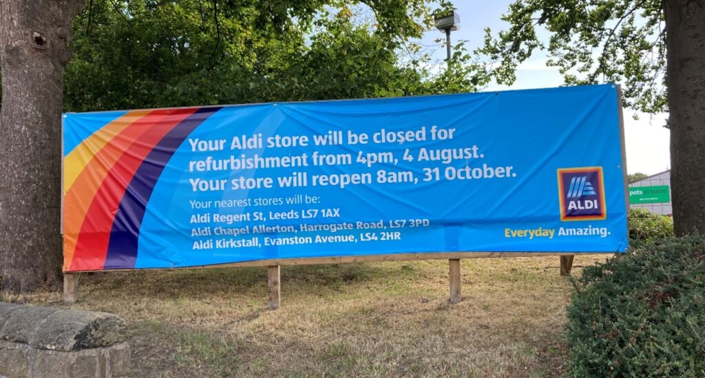 photo of Leeds Meanwood Aldi closed sign